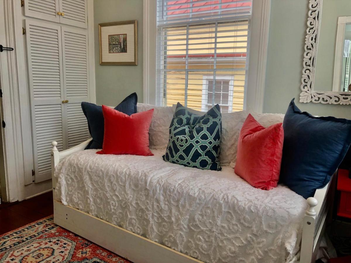 Daybed With Trundle In The Beautiful Ashley Inn 4 Blocks From King St Charleston Exterior foto